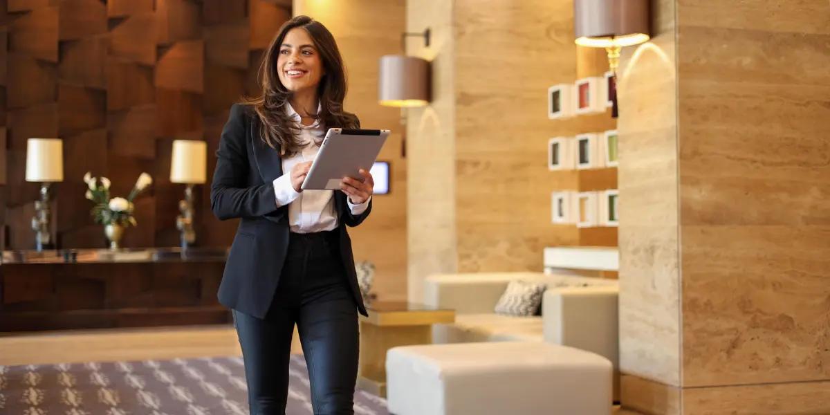 Corretora de imóveis aplicando técnicas de pós-venda na sua imobiliária.