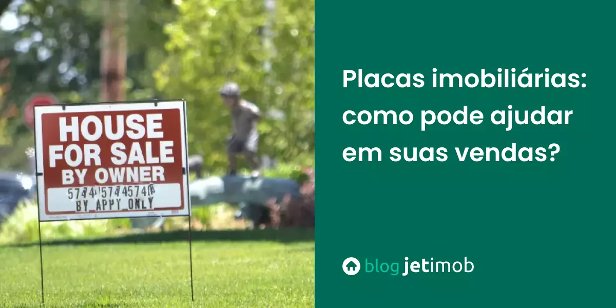 Imagem ilustrativa de uma placa de vende imobiliária na frente de um imóvel.