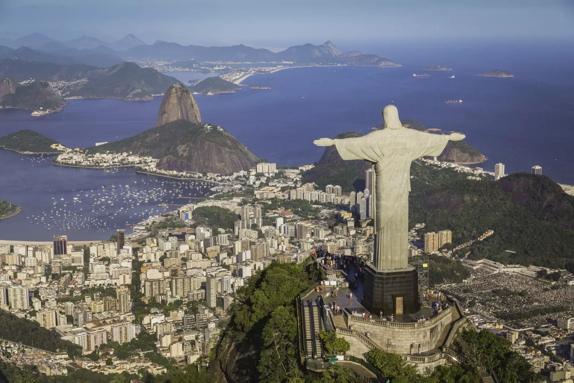 Venda de imóveis no RJ cresce 72% e bate recorde em 2025