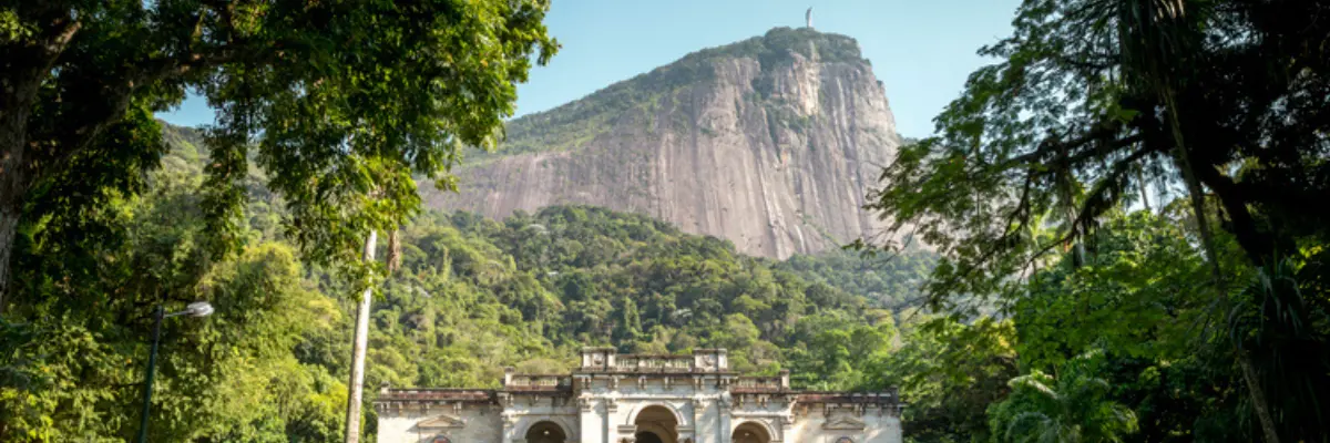 Imagem do bairro Jardim Botânico, no Rio de Janeiro.