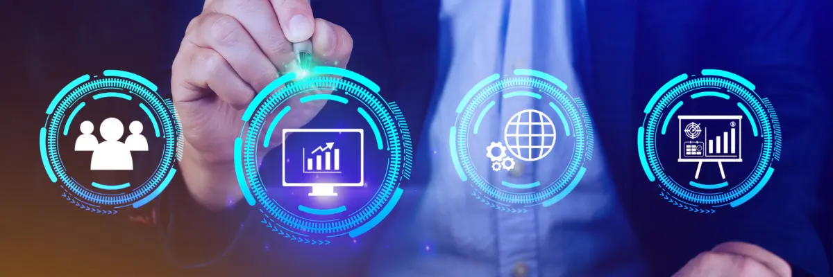 Corretor de imóveis vendo os elementos essenciais do branding imobiliário para o seu negócio.