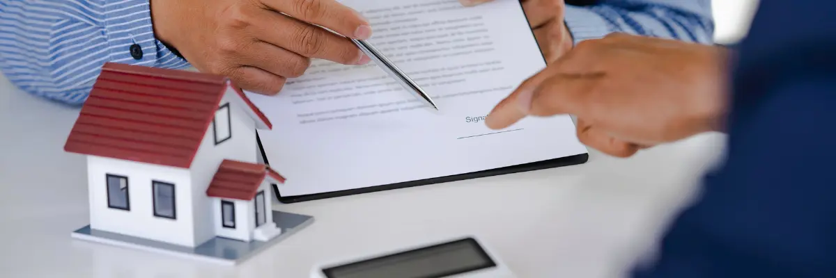 Corretor de imóveis falando sobre as vantagens e desvantagens do usufruto de imóvel.