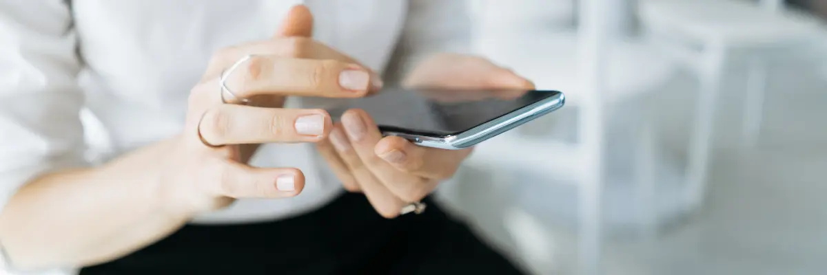 Corretora de imóveis criando conta no WhatsApp Business para a sua imobiliária.