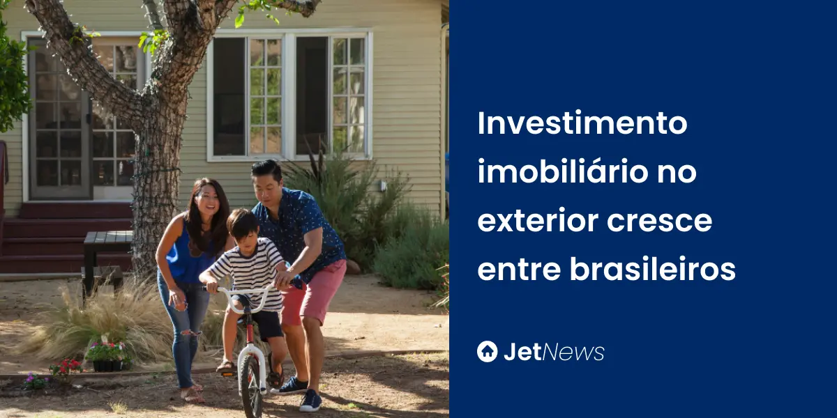 Família ensinando criança a andar de bicicleta em frente ao seu novo imóvel no exterior.
