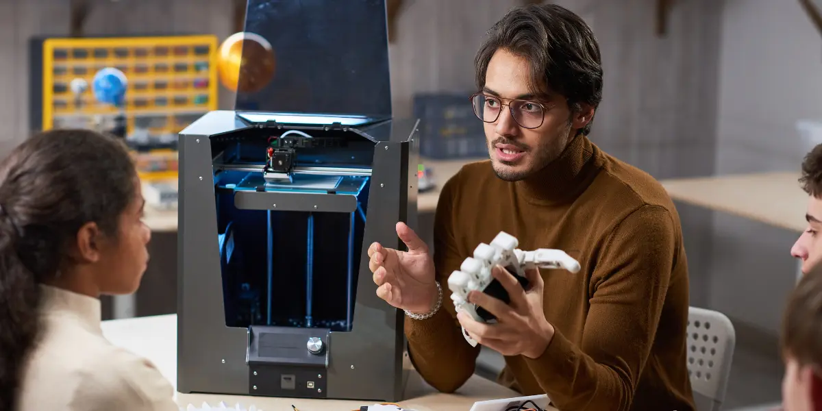 Imagem de parte de um imóvel sendo impresso em uma impressora 3D.