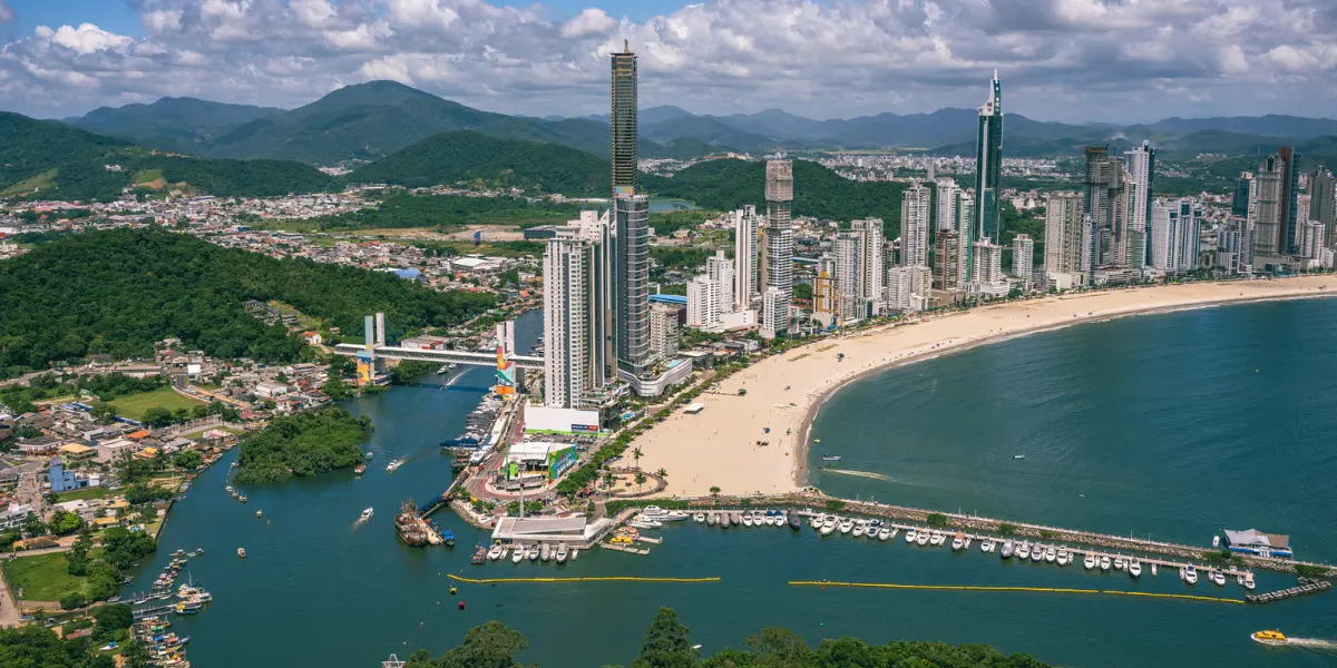 Valor do metro quadrado em Balneário Camboriú pode dobrar até 2030
