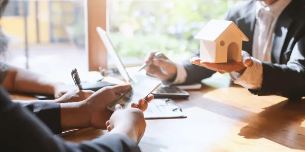 O que é e como calcular o ISS na intermediação imobiliária